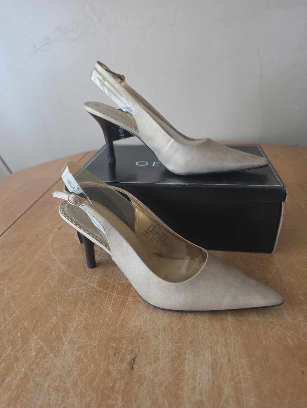 George Women’s Size 10 Slingback Heels Champagne Gold Shimmer Pointed Toe Pumps